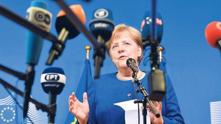 Vom EU-Sondergipfel hat Bundeskanzlerin Angela Merkel noch keinen Lösungsvorschlag mitbringen können. 