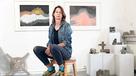 Baustelle Atelier. Die Kreuzberger Künstlerin Susanne Piotter produziert ihre Betonskulpturen und Siebdrucke in Oberschöneweide.