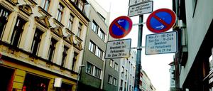 Wenn es nach der IHK geht, ist in Haupteinkaufsstraßen bald nur noch Kurzparken erlaubt.