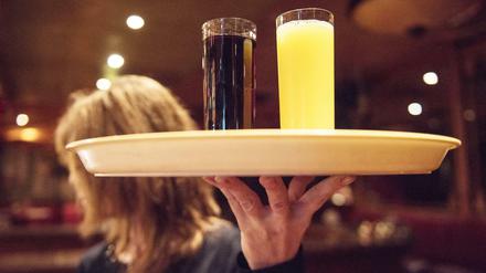 Die Gastronomie gehört zu den Branchen, in denen die meisten Beschäftigten vom Mindestlohn profitieren. 