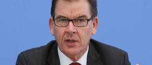 Gerd Müller (CSU), Bundesminister für wirtschaftliche Zusammenarbeit und Entwicklung, über den Kampf gegen den Hunger.