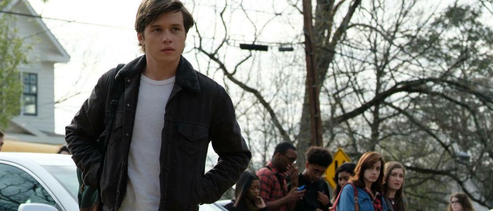 Der 17-jährige Simon (Nick Robinson) verheimlicht, dass er schwul ist.