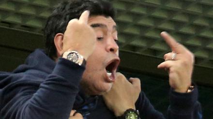 Mittelfinger gegen Nigeria. Diego Maradona nach Argentiniens Tor zum 2:1.