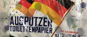 Ausputzer? Konsumgüterhersteller sind bis an die Grenze der Geschmacksverirrung kreativ geworden bei der Gestaltung ihrer Produkte und Verpackungen - wie hier ein Toilettenpapierhersteller, gesehen bei Penny.
