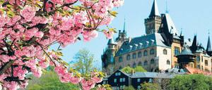 Warmwetterblick auf das Schloss Wernigerode.