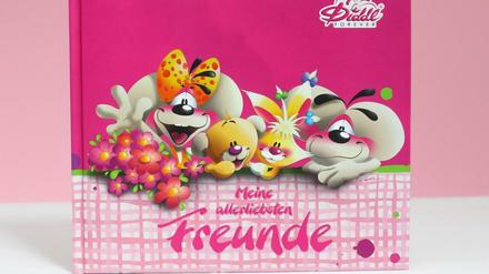 Gefährliche Diddlmaus. In ein Freundebuch werden Wünsche und größte Geheimnisse eingetragen.