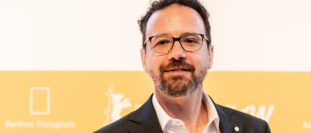 Carlo Chatrian leitet die Berlinale als künstlerischer Direktor gemeinsam mit Mariette Rissenbeek als Geschäftstführerin ab April 2019. Seine erste Berlinale kuratiert Chatrian im Februar 2020.