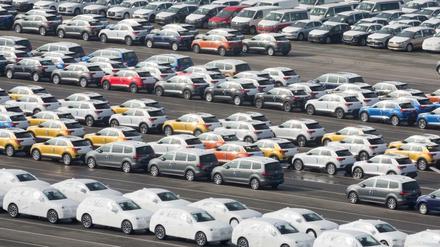 Fahrzeuge des Volkswagen-Konzerns sollen bis zur Freigabe auf dem Flughafen BER abgestellt werden.