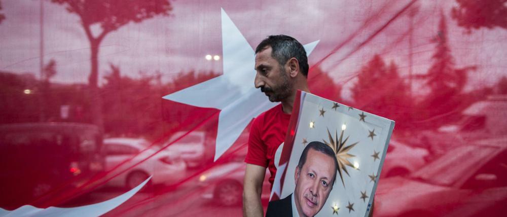 Ein Anhänger des türkischen Präsidenten Erdogan in Istanbul