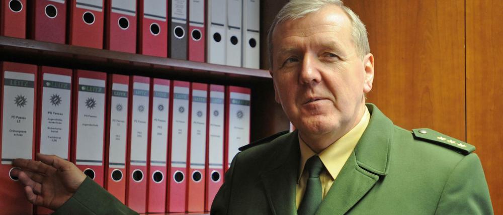 Soll alle Register ziehen. Alois Mannichl, Chef von Bayerns neuer Grenzpolizei.