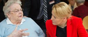 Bundesfamilienministerin Franziska Giffey (SPD) beim Besuch eines brandenburgischen Seniorenzentrums im März.