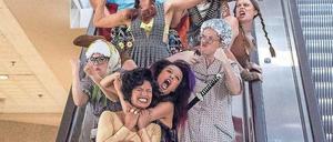 Auf der Showtreppe. Die „Gorgeous Ladies of Wrestling“, Darstellerinnen der Netflix-Serie „Glow“, zwischen Aufstieg und Niederlage.