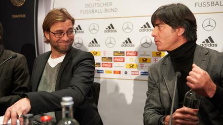Joachim Löw (r.) und Jürgen Klopp.