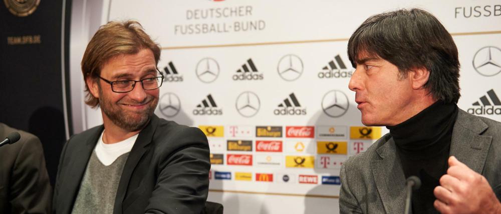 Joachim Löw (r.) und Jürgen Klopp.