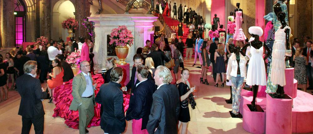 Bei der „Escada Pink Party“ 2009 wurden die Gäste ins Eingangsfoyer des Bodemuseums gelockt.