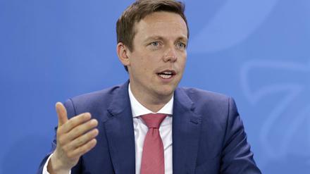 Tobias Hans ist mit 40 Jahren des jüngste Ministerpräsident in Deutschland und regiert für die CDU das Saarland.