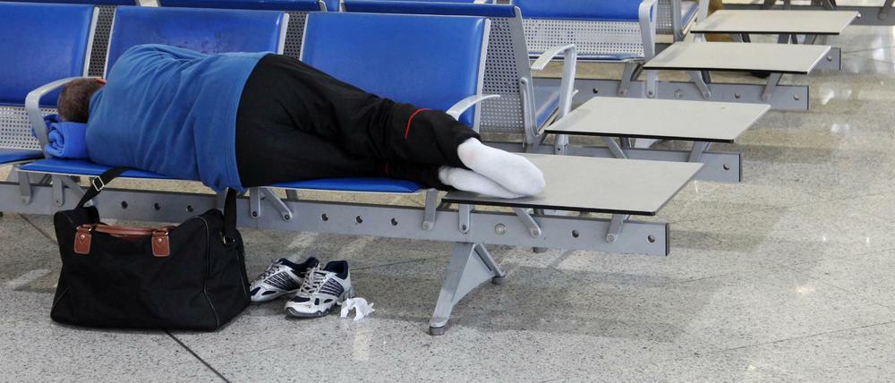 Da hört der Spaß auf. Im konkreten Fall sollte das Flugzeug fast drei Stunden später starten und nach Köln statt Frankfurt fliegen. 