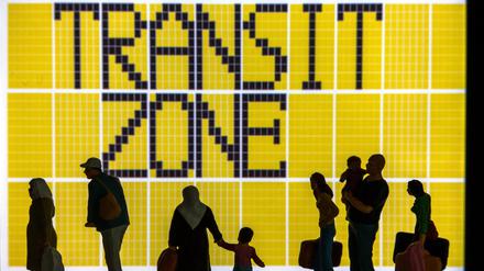 Nicht angekommen. Irgendwo dazwischen. In einer Art Transitzone.