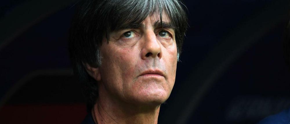Joachim Löw beim Spiel gegen Mexiko