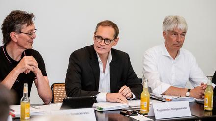 Sommerklausur im Grunewald: Christian Gaebler, Chef der Senatskanzlei, Michael Müller, Regierender Bürgermeister, und Staatssekretär Frank Nägele (v.li., alle SPD).