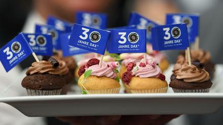 Zur Feier des Tages gab es Cupcakes auf dem Parkett.