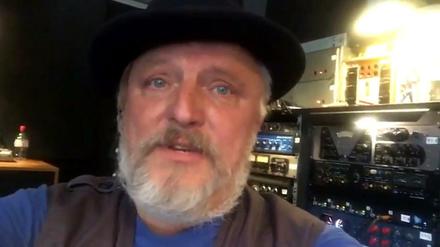 Der Schauspieler Axel Prahl, bekannt unter anderem aus dem Münster-"Tatort", setzt sich mit einer Videobotschaft für die von der Einstellung bedrohte Kinder-Radiosendung "Kakadu" ein. 
