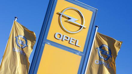 Das Logo des Autobauers Opel.