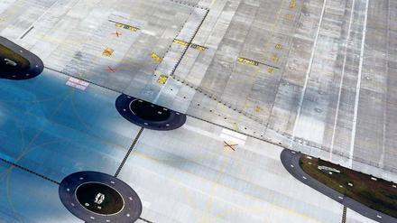 Im Ausschuss soll untersucht werden, warum beim Flughafen BER Milliarden in den Sand gesetzt wurden.