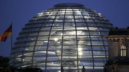 Die Kuppel des Reichstagsgebäudes in Berlin.