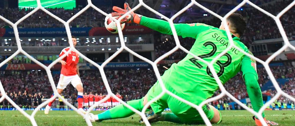 Eine Wand. Dem kroatischen Torwart Subasic wird die Statistik herzlich egal sein - er hält einfach.