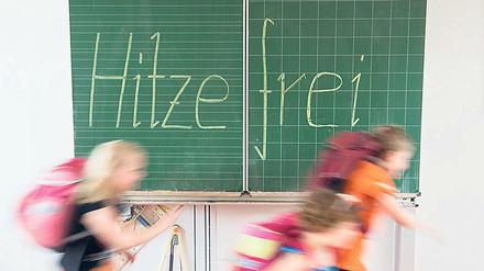Weil die Klassenräume zu heiß sind, fallen regelmäßig Stunden aus.