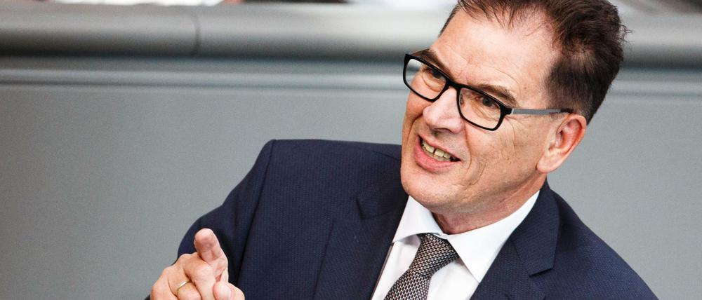 Gerd Müller (CSU), Bundesminister für wirtschaftliche Zusammenarbeit und Entwicklung, hat die geplante Kürzung seines Etats scharf kritisiert.