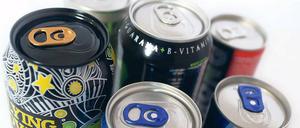 Gefahr in Dosen. Experten sagen, Energydrinks können Herzrasen auslösen.