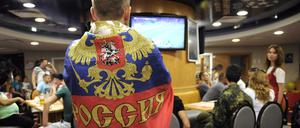 Ein Russland-Fan beim Public Viewing im von Separatisten kontrollierten Donezk.