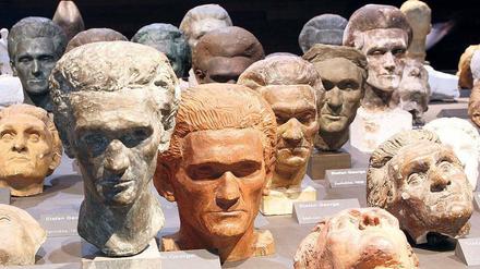Bezwingende Präsenz. Stefan-George-Skulpturen im Literaturmuseum der Moderne in Marbach. 
