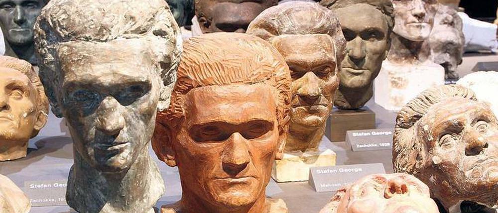Bezwingende Präsenz. Stefan-George-Skulpturen im Literaturmuseum der Moderne in Marbach.