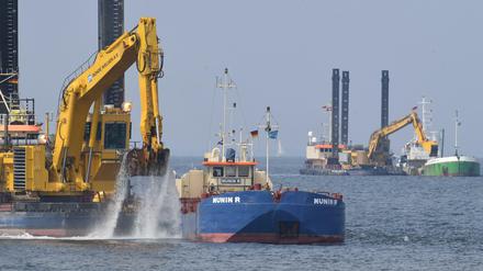 Im Greifswalder Bodden wird bereits für Nord Stream 2 gebaggert.