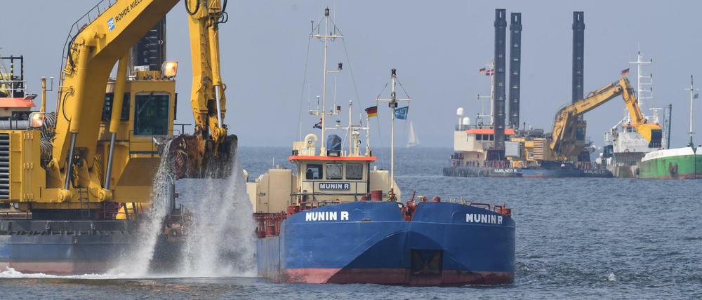 Im Greifswalder Bodden wird bereits für Nord Stream 2 gebaggert.