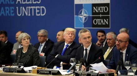 Schon der Nato-Gipfel 2017, hier ein Archivfoto, war geprägt von einem ruppigen Auftritt des amerikanischen Präsidenten, damals noch relativ frisch im Amt. 