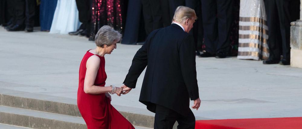Auf dem abgeschirmten Gelände des Blenheim Palace empfing Premierministerin May den amerikanischen Präsidenten.