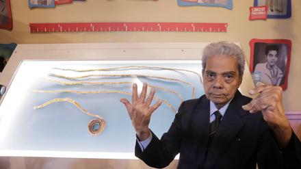 Shridhar Chillal: Inder hat längste Fingernägel der Welt abgeschnitten