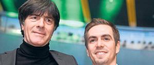 Eigentlich eng verbunden: Jogi Löw und Philipp Lahm. Jetzt hagelt es Kritik vom Eleven.