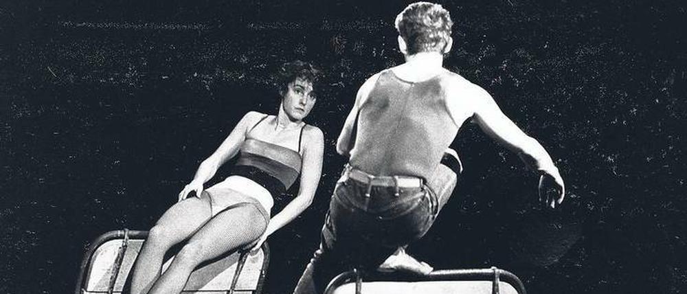 Ein Nest in Kreuzberg. Jacalyn Carley und Dieter Heitkamp in ihrem Stück „Looping“ (1981).