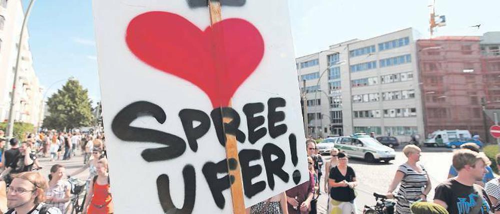Die Aktiven von „Mediaspree versenken“ stellen sich das Spree-Ufer anders vor.