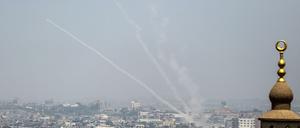 Aktion. Extremisten feuern von Gaza aus auf Israel. 