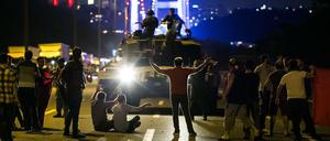 Nach dem gescheiterten Putschversuch im Juli 2016 war der Ausnahmezustand in der Türkei verhängt worden.