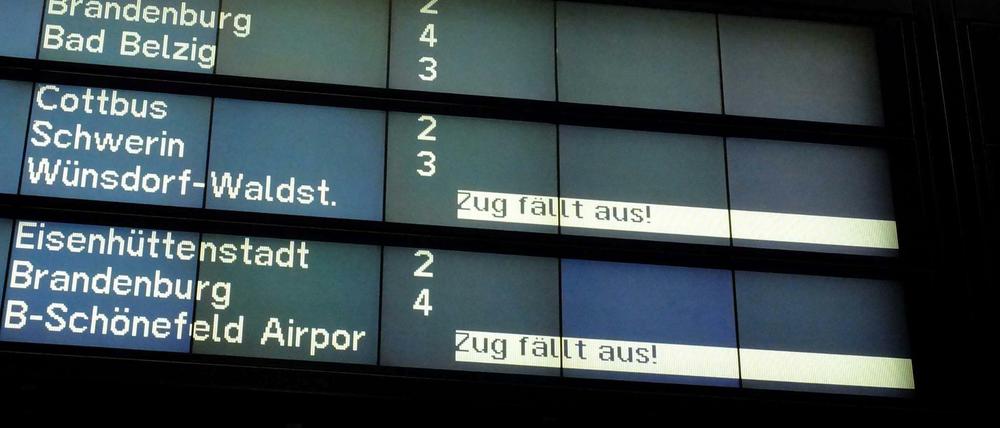 Bei der Bahn fallen wieder Züge aus.