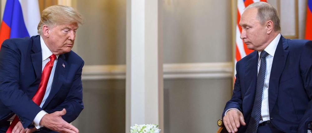 US-Präsident Donald Trump (links) und der russische Präsident Wladimir Putin treffen sich in Helsinki.