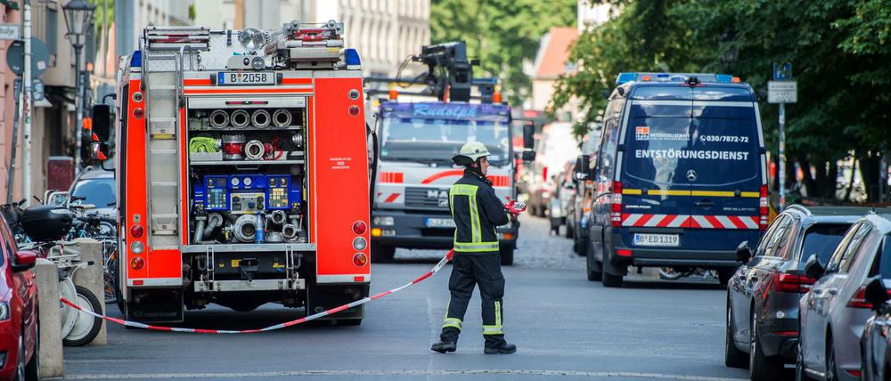 Wegen einer Gasleitung, die bei Bauarbeiten beschädigt wurde, musste die Auguststraße weiträumig gesperrt werden.