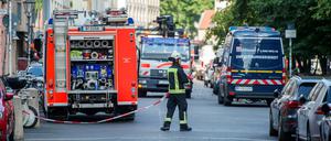 Wegen einer Gasleitung, die bei Bauarbeiten beschädigt wurde, musste die Auguststraße weiträumig gesperrt werden.